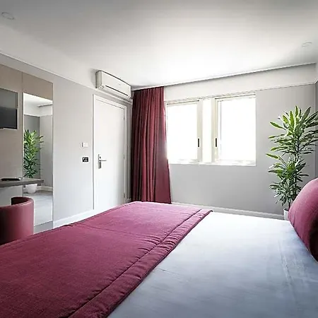 Hotel Varese 4*